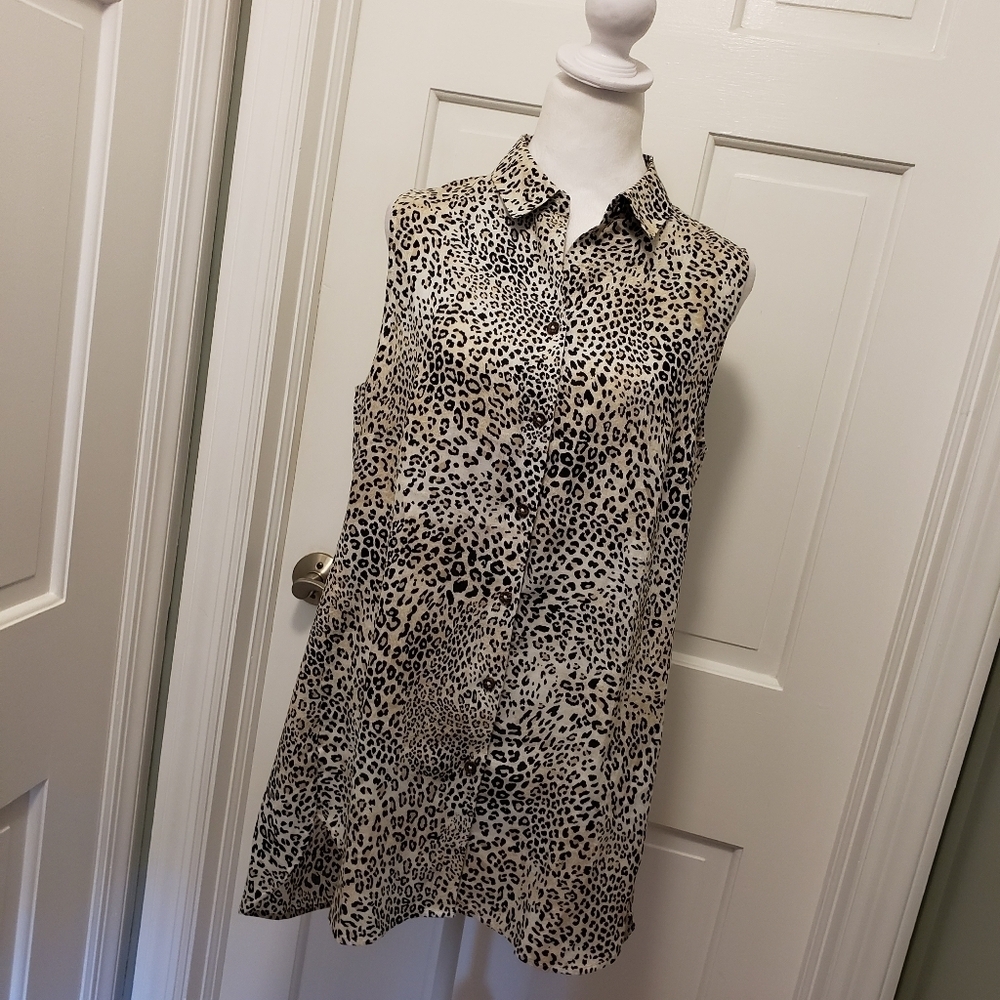 Chico's Animal Print 100% Linen Sleeveless Button Front Top, Size 1=8/10